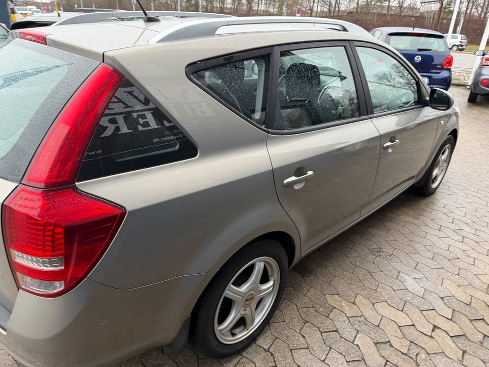 Kia Ceed 1,6 CRDi 115 Active Fashion SW 5d