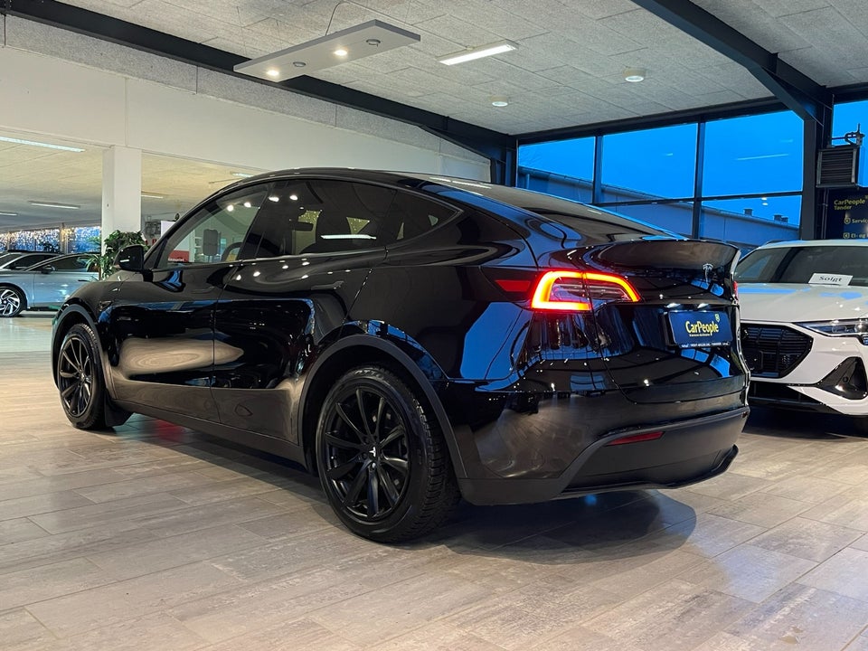 Tesla Model Y RWD 5d