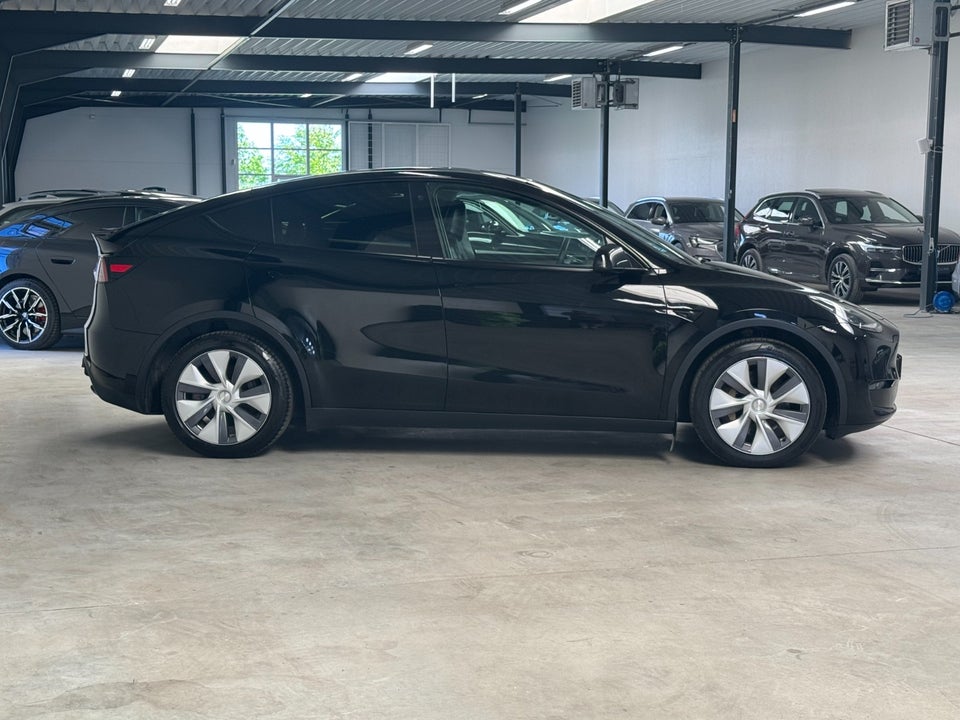 Tesla Model Y Long Range AWD 5d