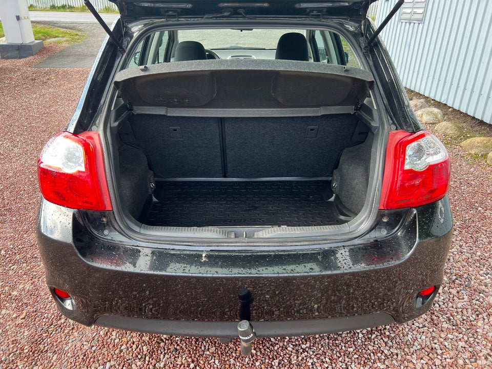 Toyota Auris 1,6 T2 5d