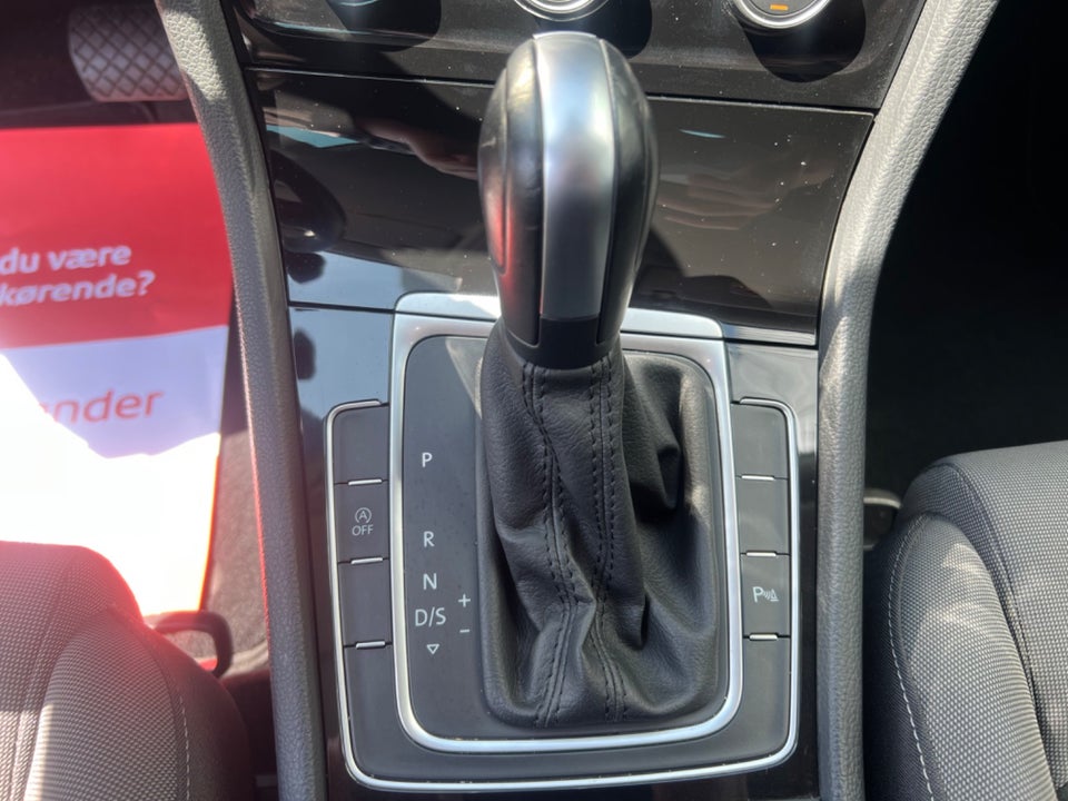 VW Golf VII 2,0 TDi 150 Highline DSG Van 5d