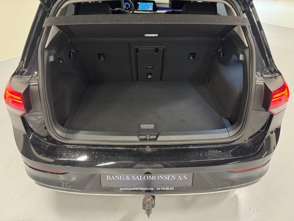 VW Golf VIII 2,0 TDi 150 Style DSG 5d