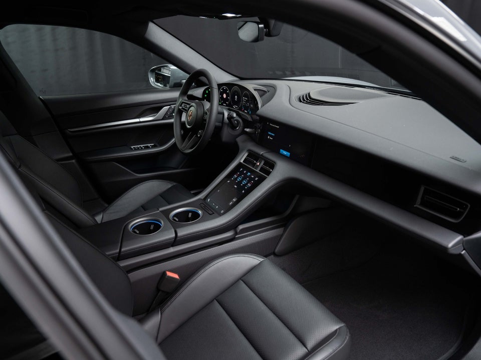 Porsche Taycan 4 Performance+ Cross Turismo 5d