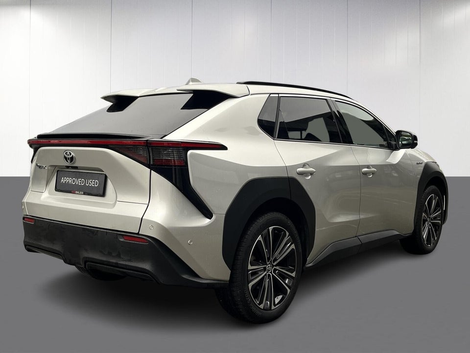 Toyota bZ4X Executive 5d