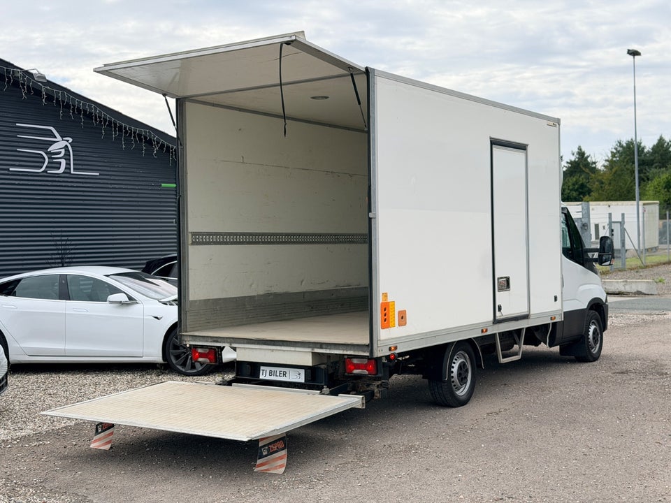 Iveco Daily 2,3 35S13 Alukasse m/lift 2d