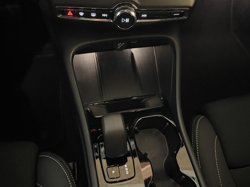Volvo EX40 Twin Performance Ultra Black Edition 5d