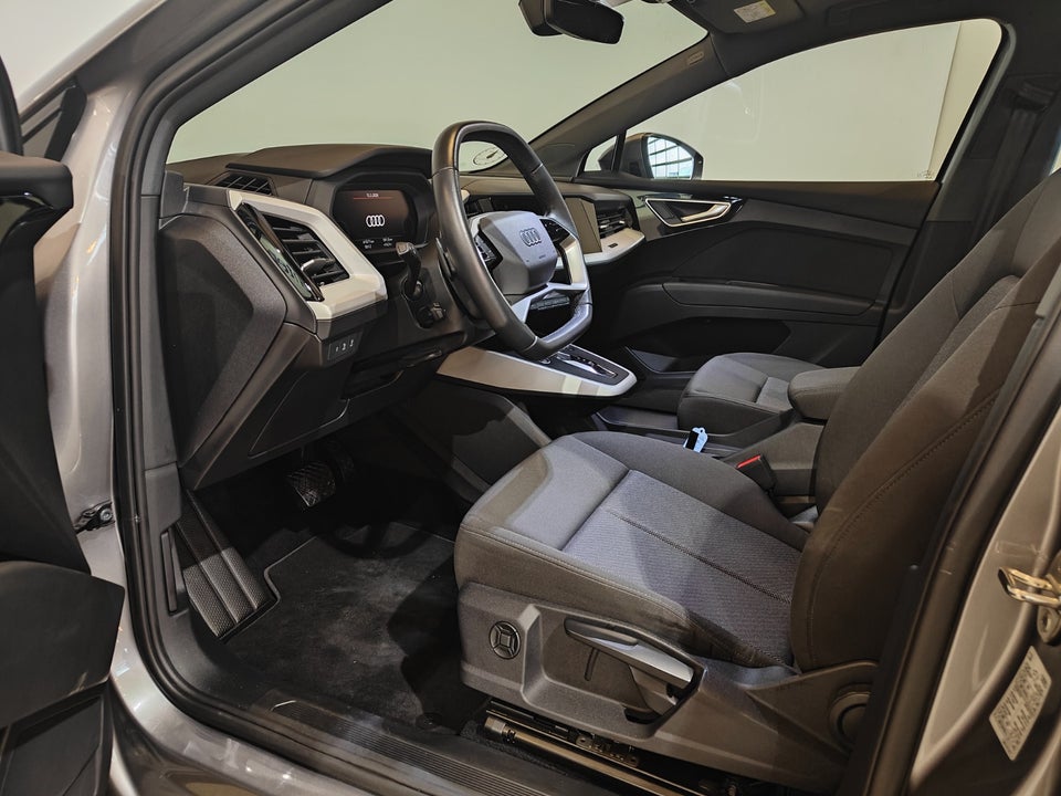 Audi Q4 e-tron 40 Advanced 5d