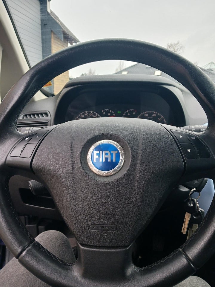Fiat Grande Punto 1,4 Dynamic MTA 3d