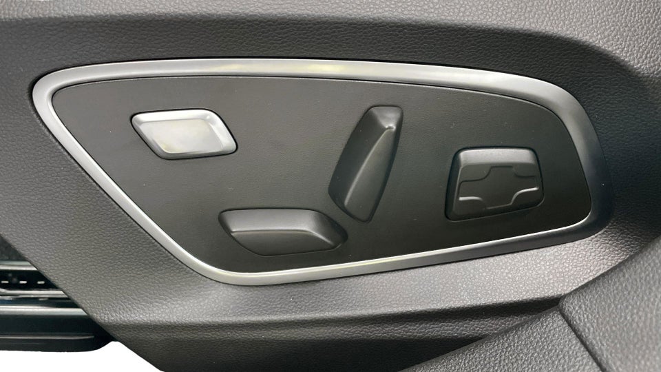 Renault Scenic E-Tech 87 Iconic 5d