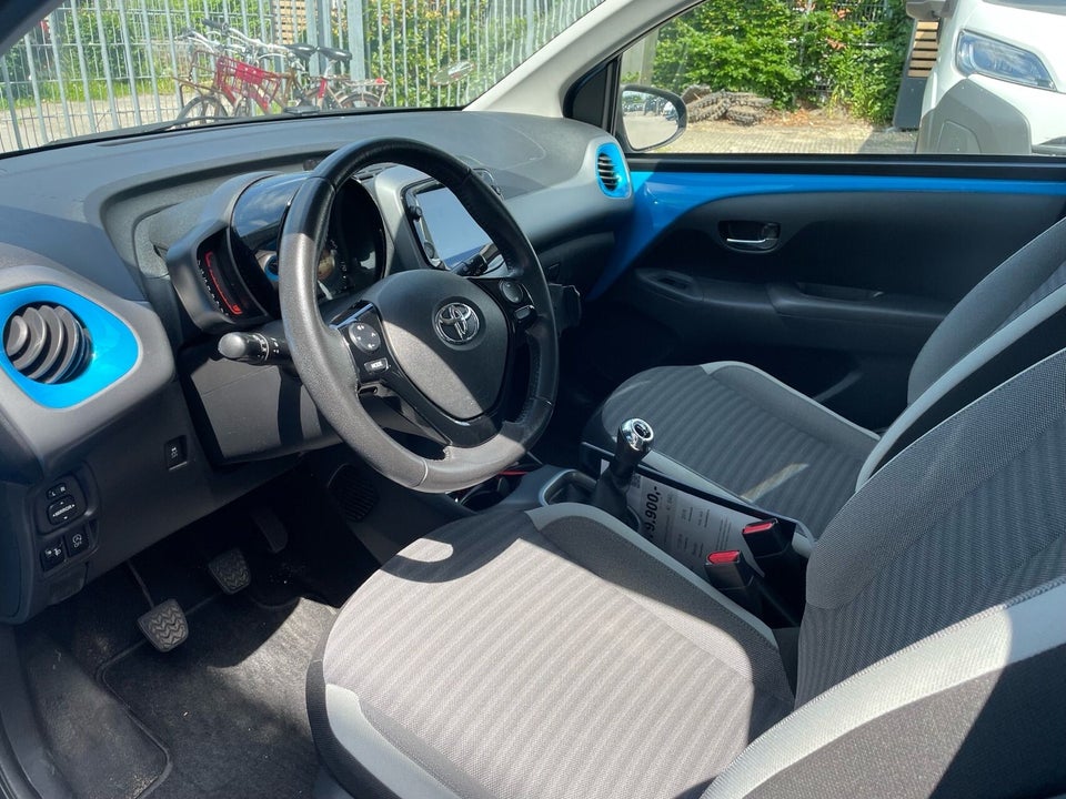 Toyota Aygo 1,0 VVT-i x-plore 5d