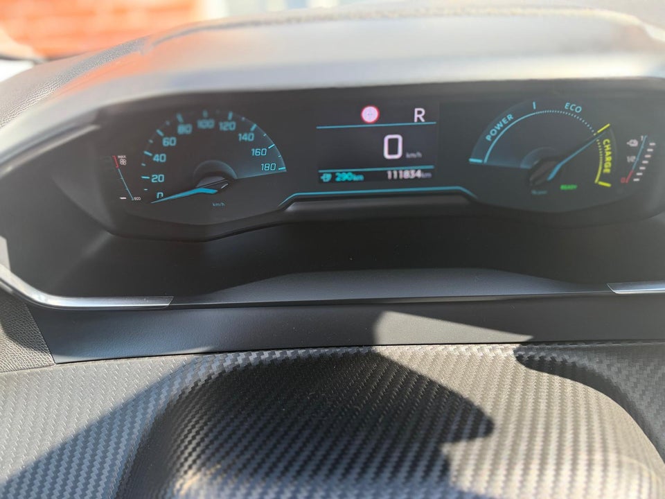 Peugeot e-208 50 Allure 5d