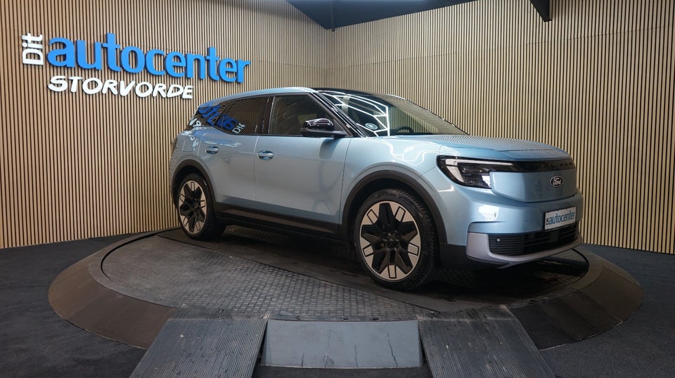 Ford Explorer 77 Premium Extended Range 5d