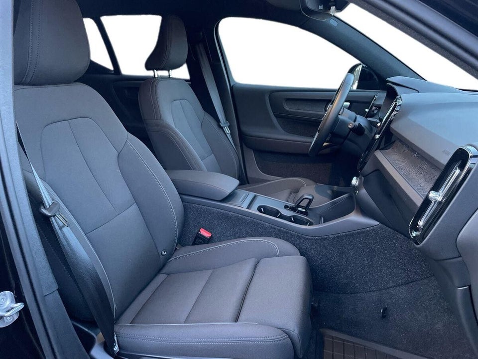 Volvo EX40 Twin Performance Plus 5d