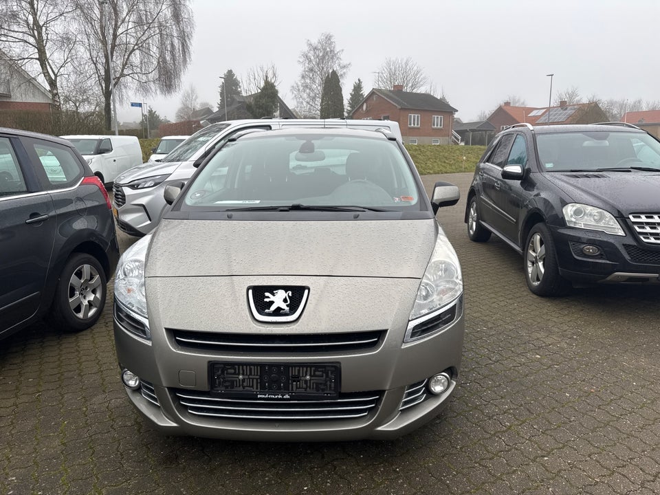 Peugeot 5008 1,6 HDi 114 Style 5d