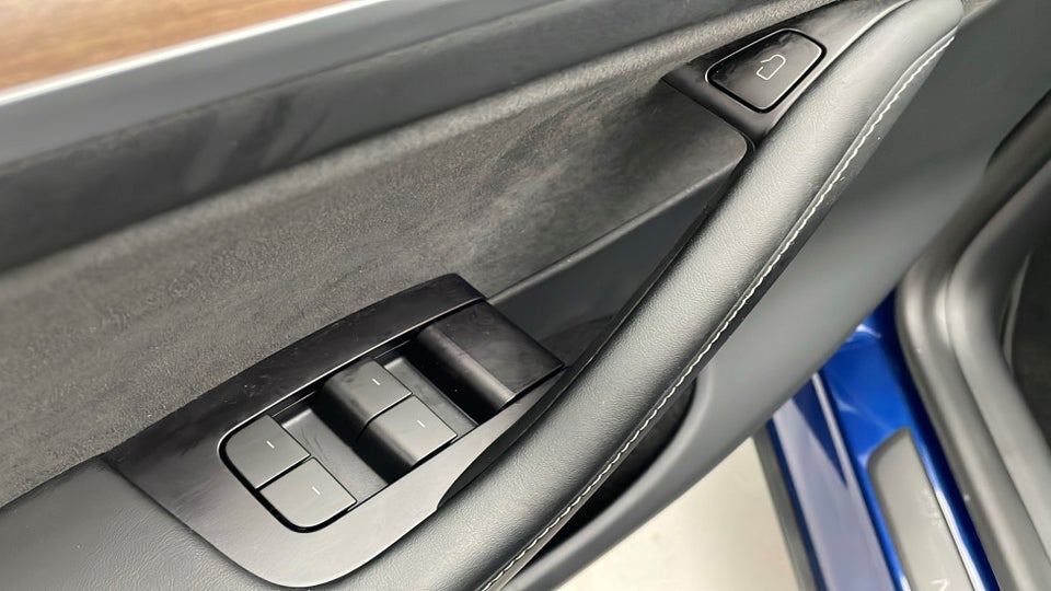 Tesla Model Y Performance AWD 5d