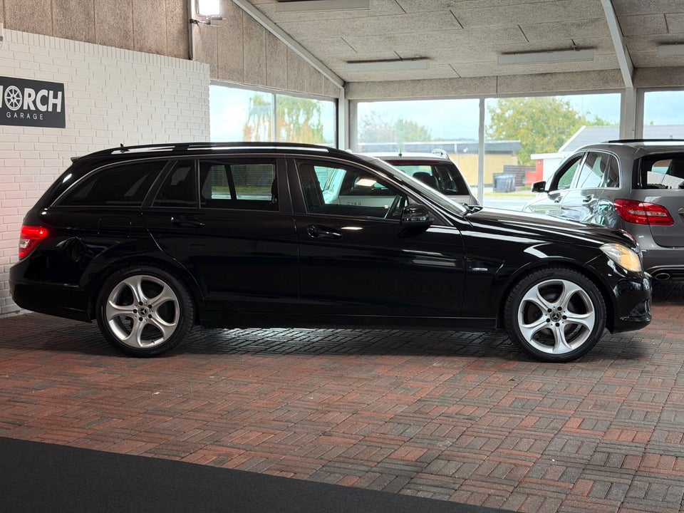 Mercedes C200 2,2 CDi Avantgarde stc. BE 5d