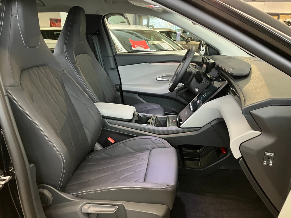 Ford Explorer 77 Premium Extended Range 5d