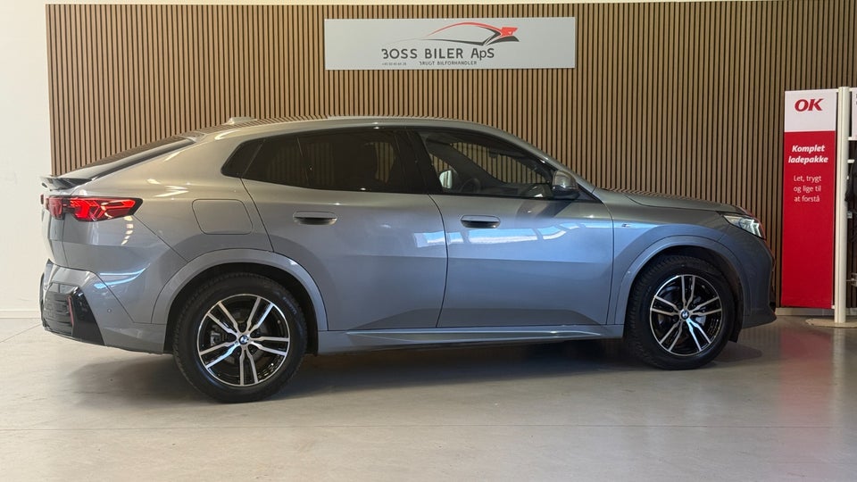 BMW iX2 eDrive20 Fully Charged M-Sport 5d
