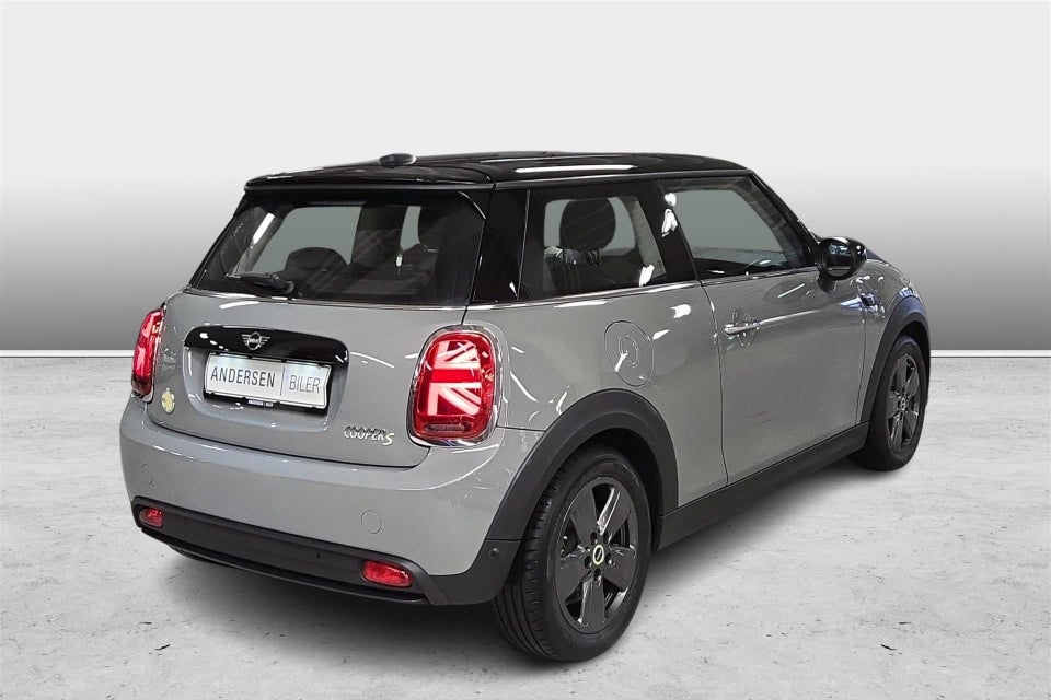 MINI Cooper SE Essential 3d