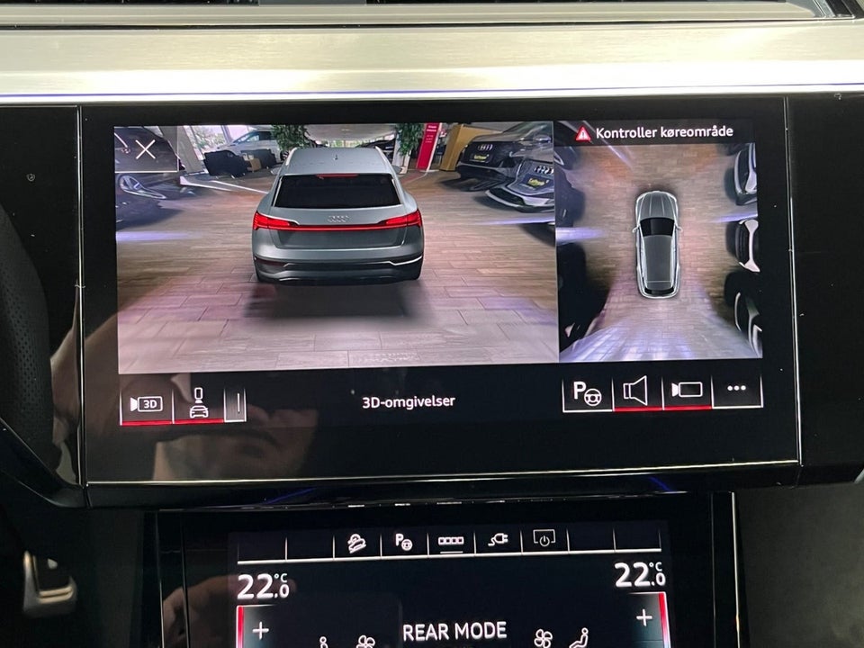 Audi Q8 e-tron 55 S-line quattro 5d