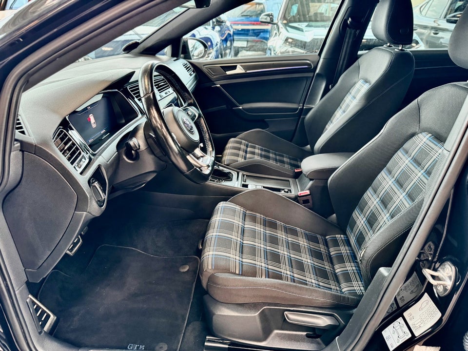 VW Golf VII 1,4 GTE DSG 5d