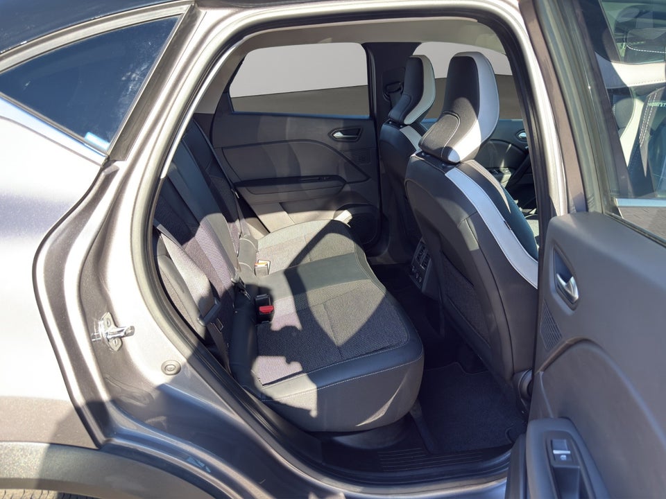 Renault Captur 1,6 E-Tech Intens 5d