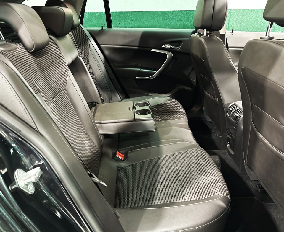 Opel Insignia 1,6 CDTi 136 Cosmo Sports Tourer 5d