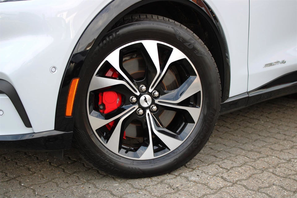 Ford Mustang Mach-E 75 Premium Standard Range AWD 5d