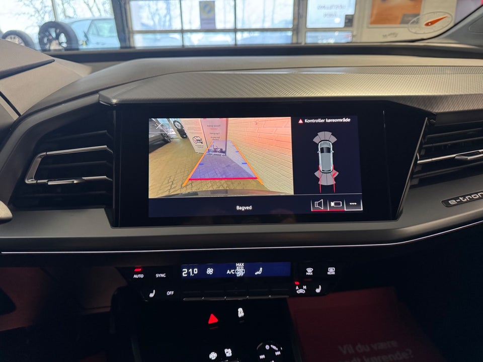 Audi Q4 e-tron 40 S-line 5d