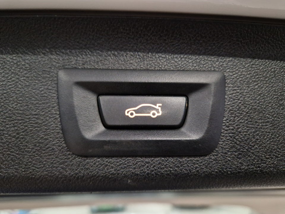 BMW 520d 2,0 Touring Connected aut. 5d