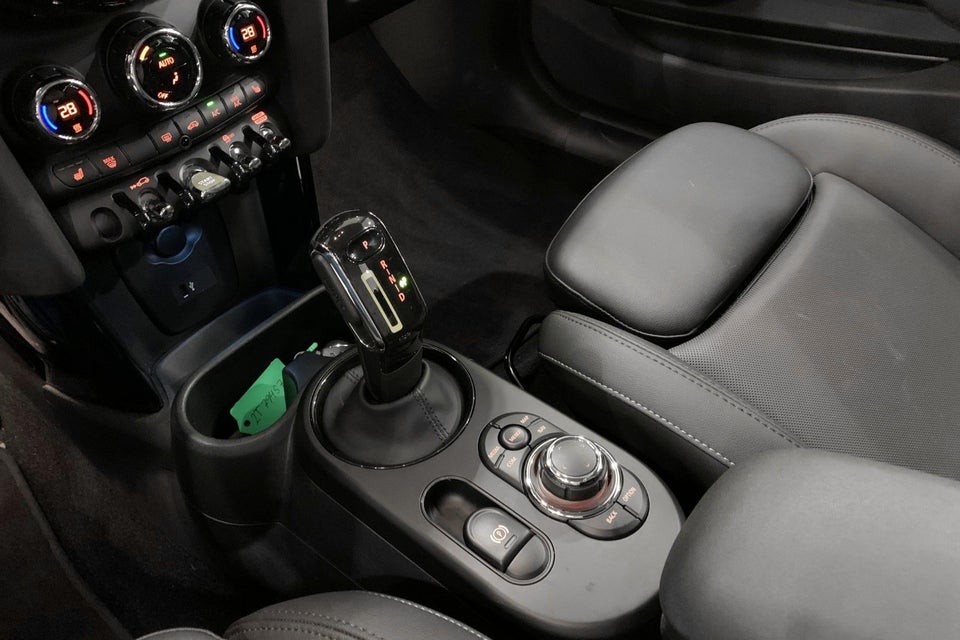 MINI Cooper SE Classic Trim 3d