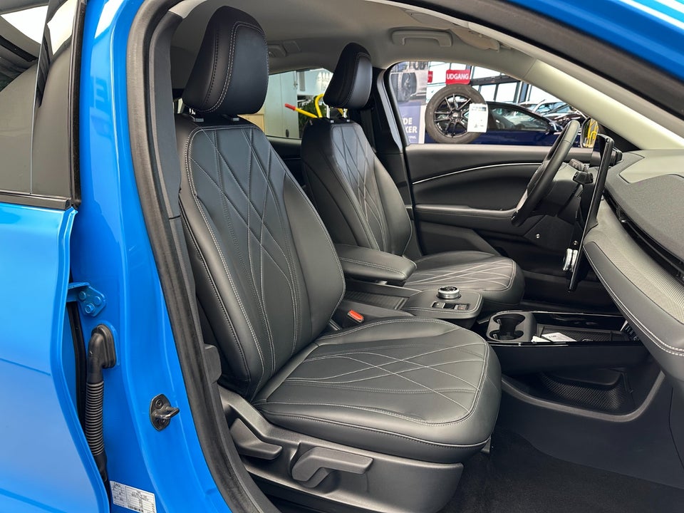 Ford Mustang Mach-E 98 Extended Range 5d