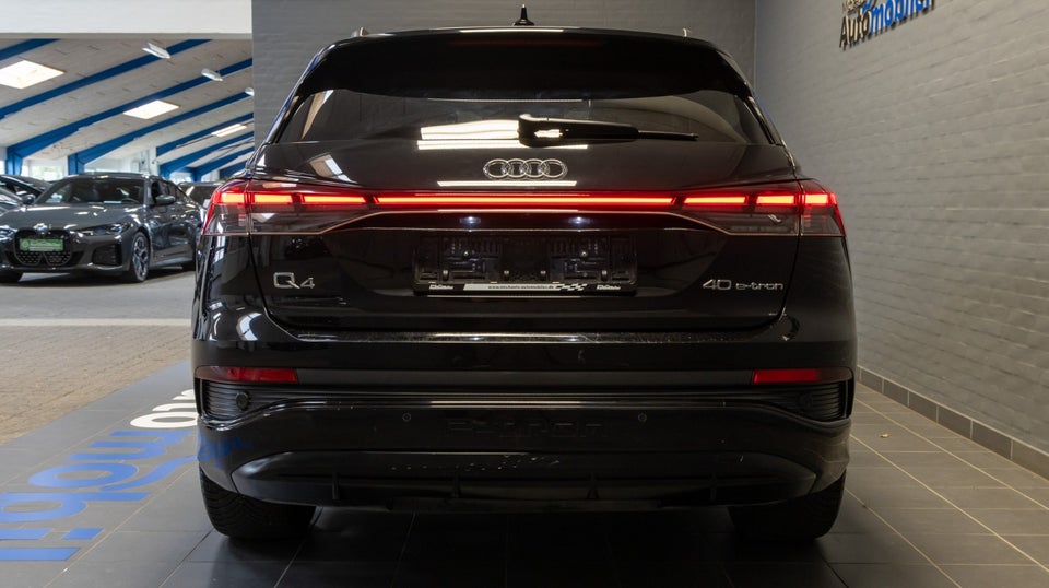 Audi Q4 e-tron 40 S-line 5d
