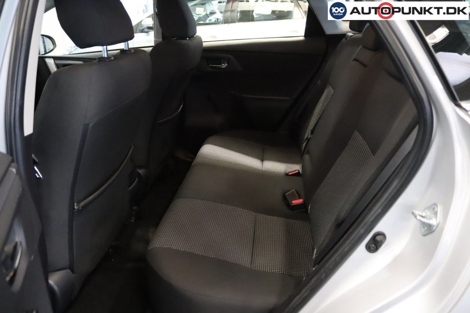 Toyota Auris 1,4 D-4D T2 5d