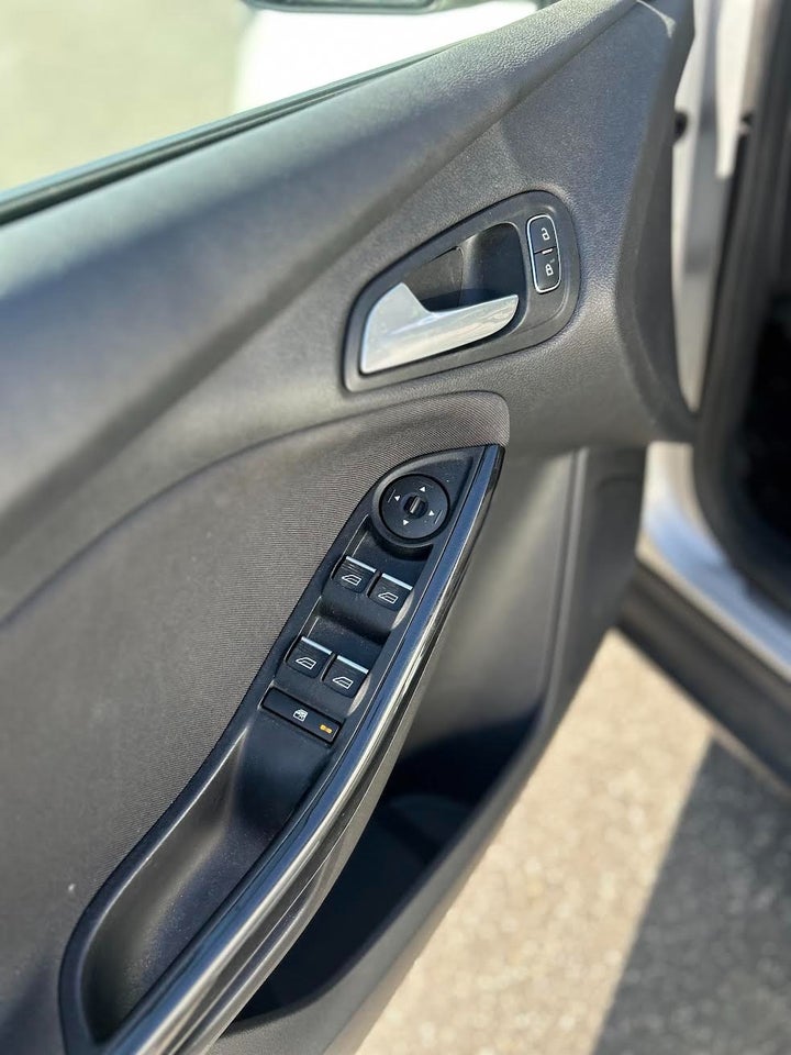 Ford Focus 1,0 SCTi 125 Business stc. 5d