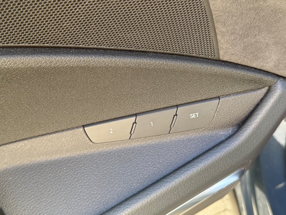 Audi Q8 e-tron 55 S-line Sportback quattro 5d