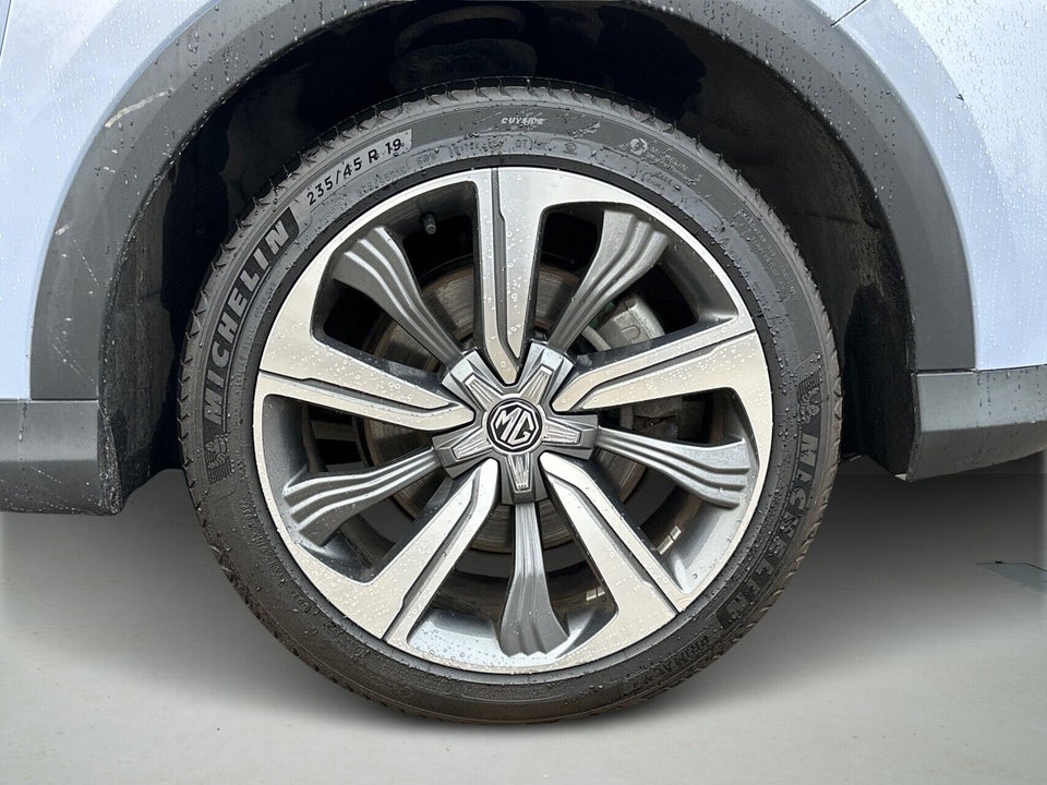 MG Marvel R Luxury 5d