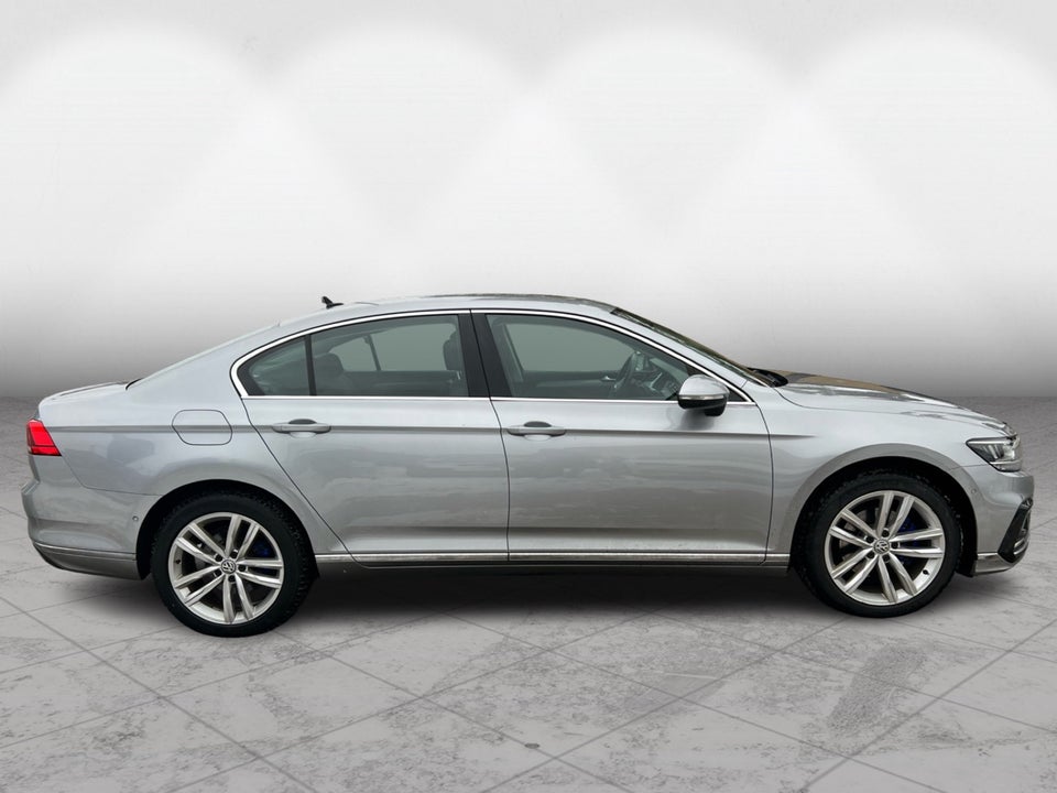 VW Passat 1,4 GTE High DSG 4d
