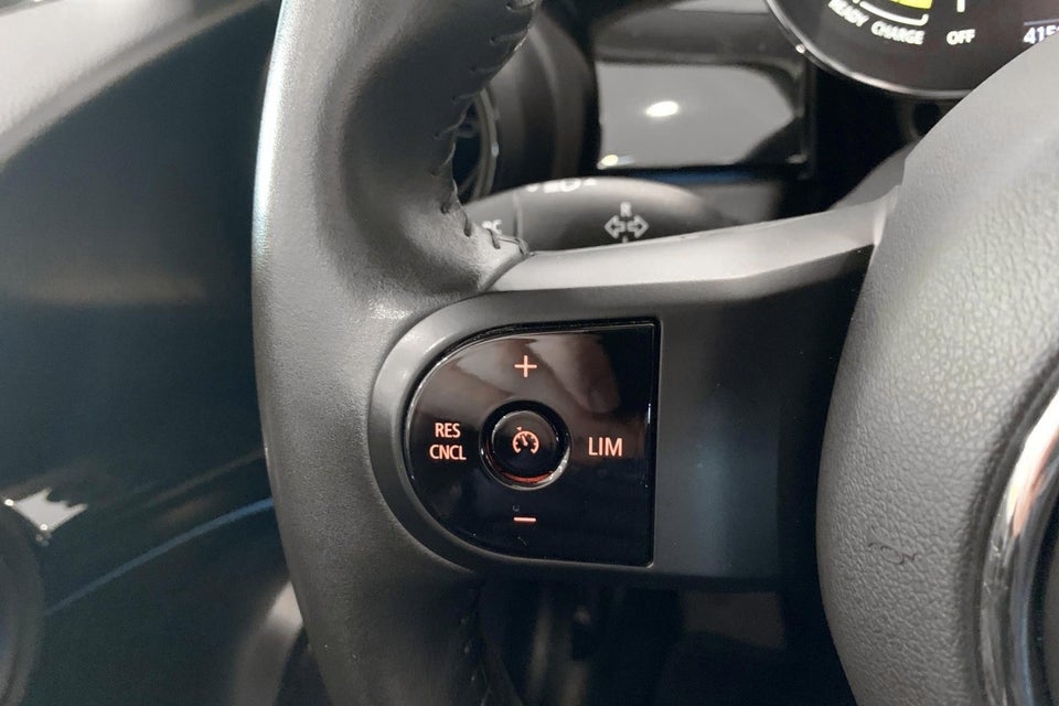 MINI Cooper SE Essential 3d