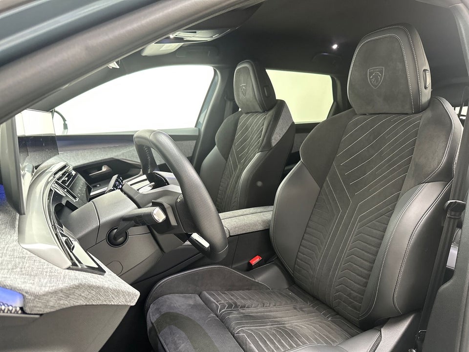 Peugeot e-5008 77 GT Pack AWD 7prs 5d