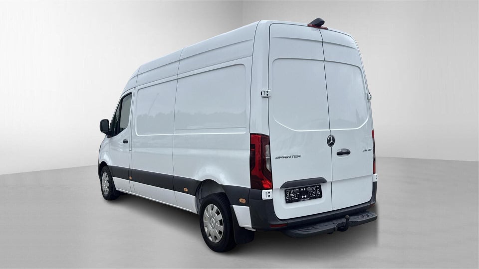Mercedes Sprinter 215 2,0 CDi A2 Kassevogn aut. FWD