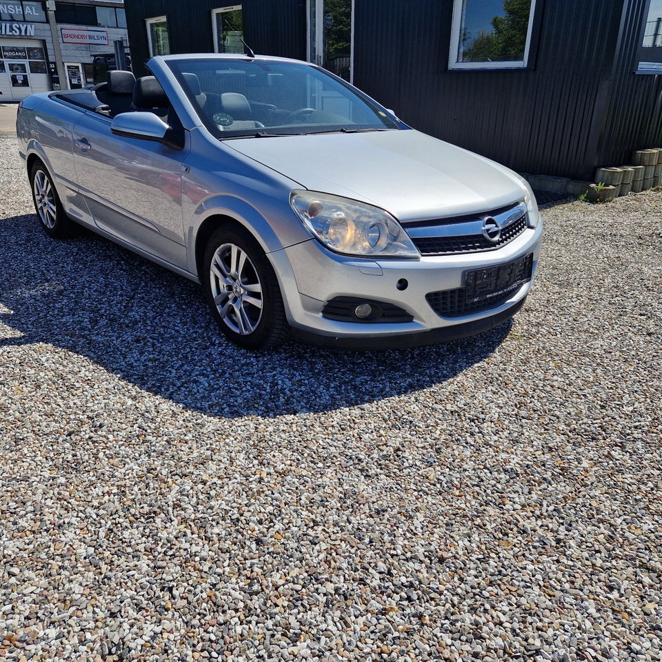 Opel Astra 1,9 CDTi 150 Cosmo TwinTop 2d