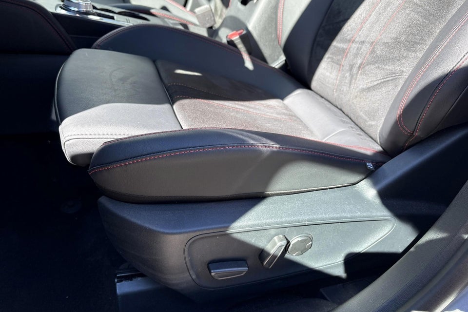 Ford Kuga 2,5 PHEV ST-Line X CVT 5d