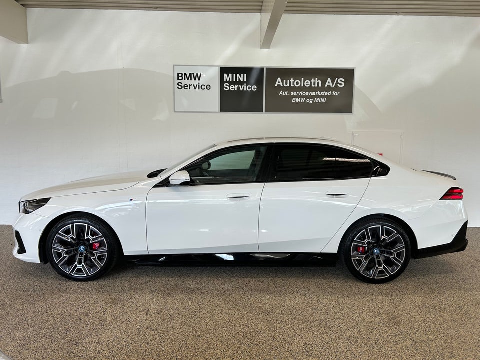 BMW i5 eDrive40 M-Sport Pro 4d