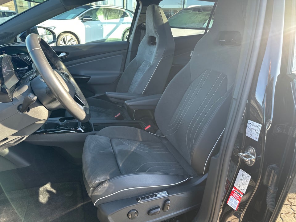 VW ID.4 77 Top Sport 5d