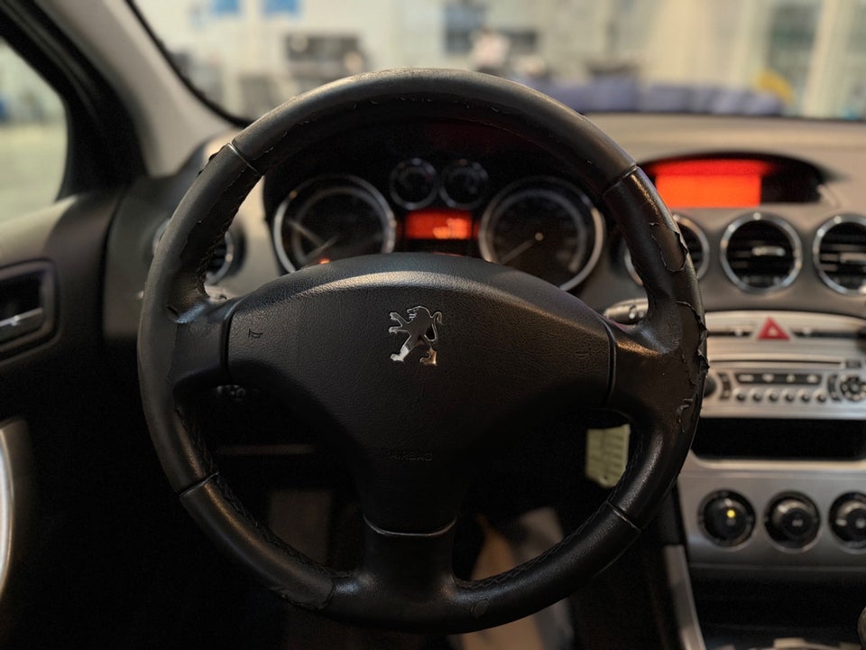 Peugeot 308 1,6 VTi Premium 5d