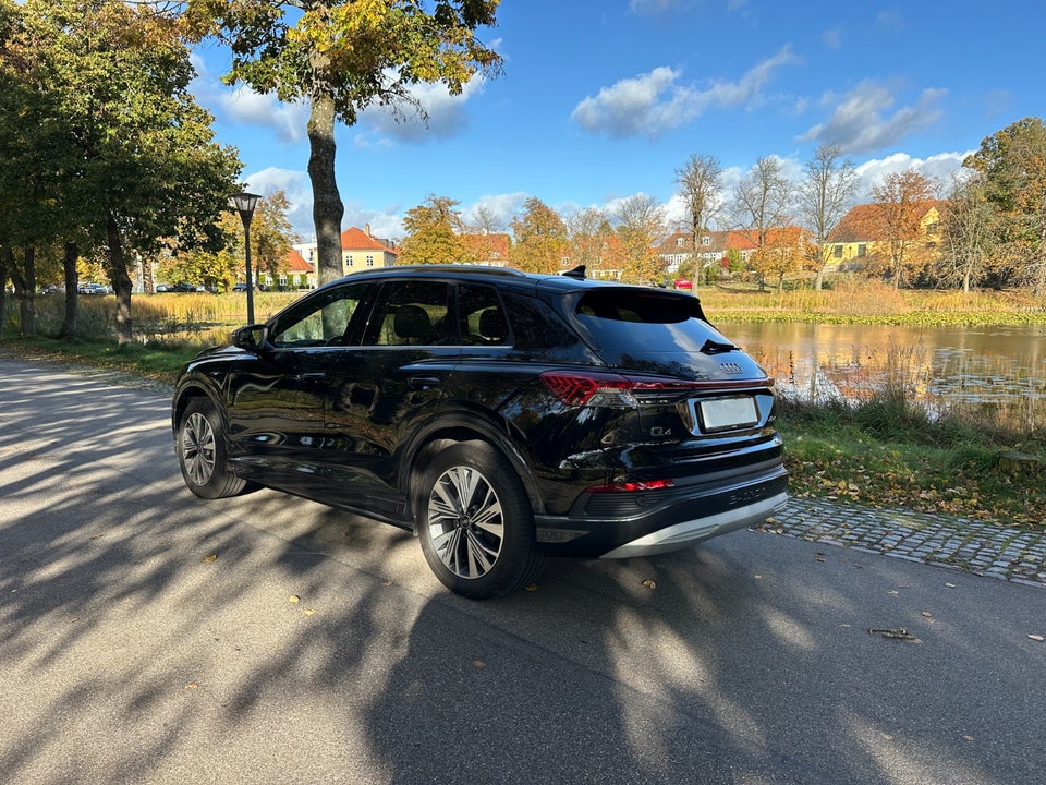 Audi Q4 e-tron 40 Advanced 5d