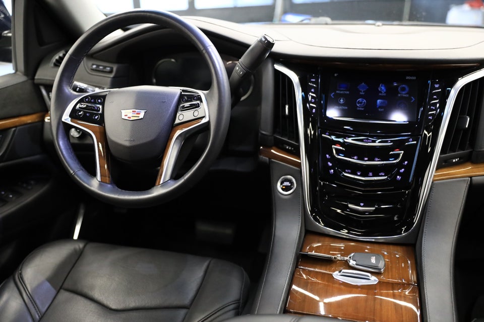 Cadillac Escalade 6,2 V8 Luxury aut. 5d