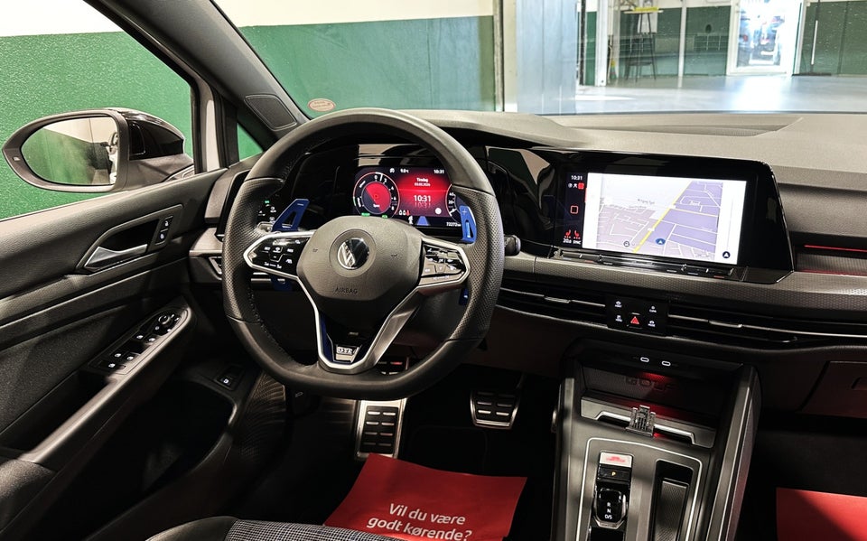 VW Golf VIII 1,4 GTE DSG 5d