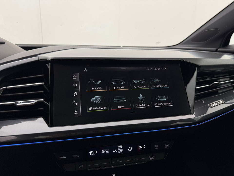 Audi Q4 e-tron 50 S-line Sportback quattro 5d